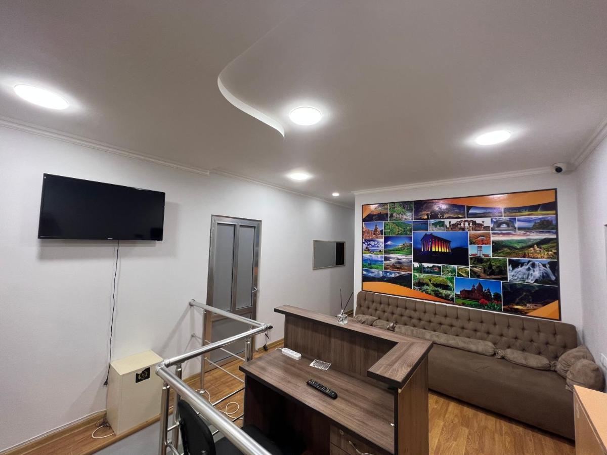 N1 Guest Hause Ξενοδοχείο Γιερεβάν Εξωτερικό φωτογραφία