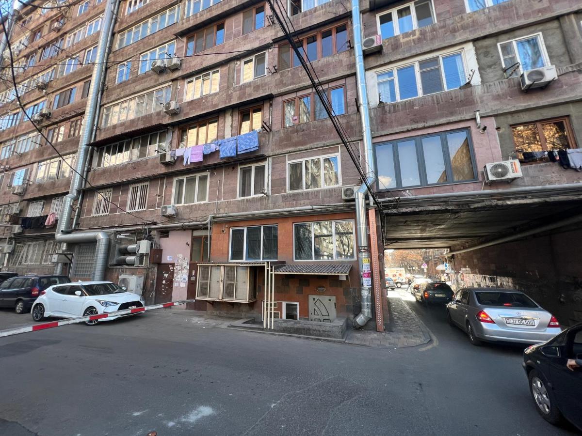 N1 Guest Hause Ξενοδοχείο Γιερεβάν Εξωτερικό φωτογραφία
