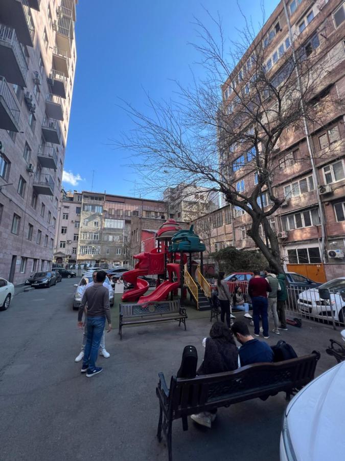 N1 Guest Hause Ξενοδοχείο Γιερεβάν Εξωτερικό φωτογραφία