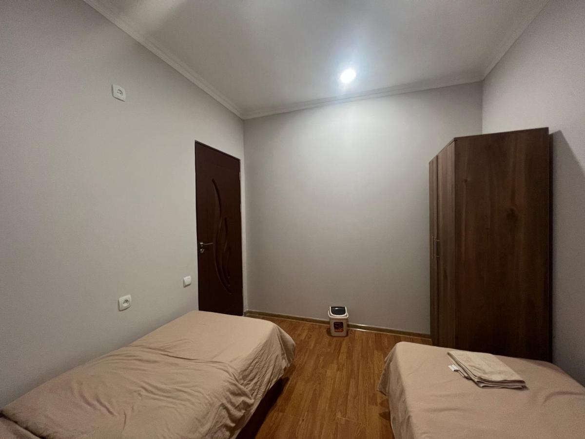 N1 Guest Hause Ξενοδοχείο Γιερεβάν Εξωτερικό φωτογραφία